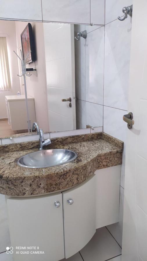 Pousada Quarto Familiar Com Ar,Frigobar,Wi Fi, Garagem Апаресида Екстериор снимка